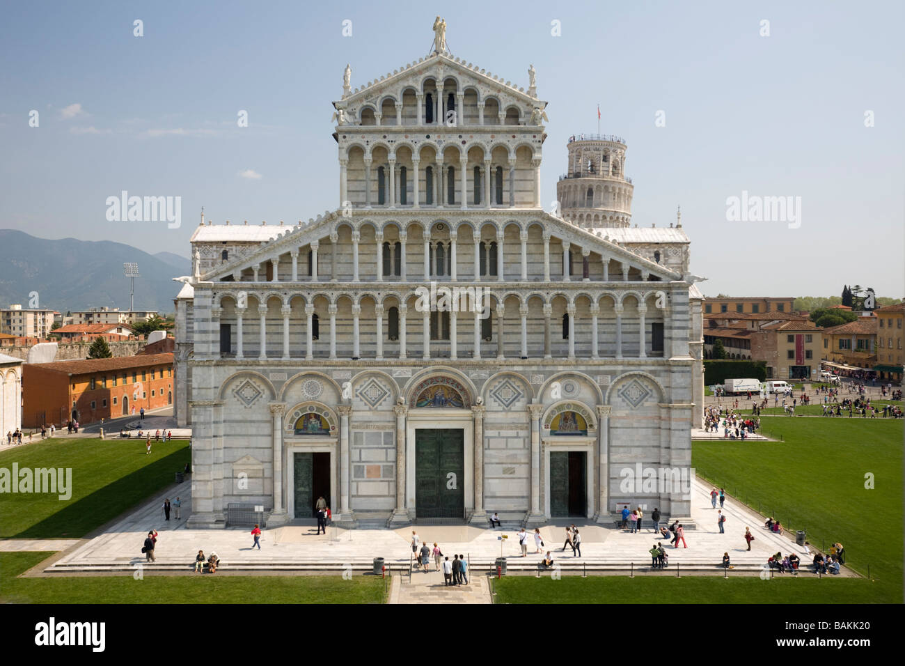 The 'Campo dei Miracoli' with Cathedral and Campanile (Pisa - Italy). Campo dei Miracoli avec sa Cathédrale et la Tour penchée. Stock Photo