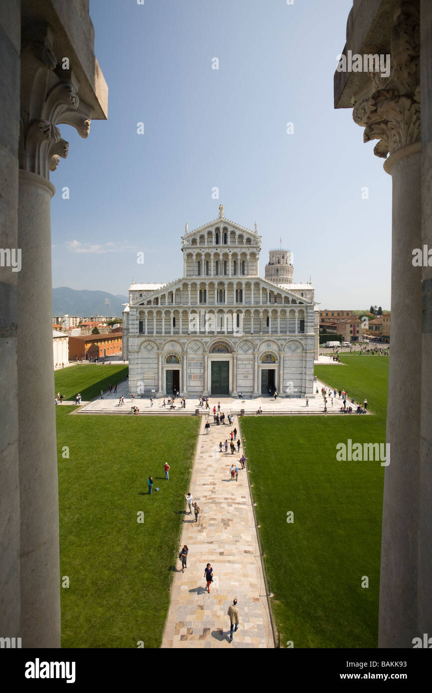 The 'Campo dei Miracoli' with Cathedral and Campanile (Pisa - Italy). Campo dei Miracoli avec sa Cathédrale et la Tour penchée. Stock Photo