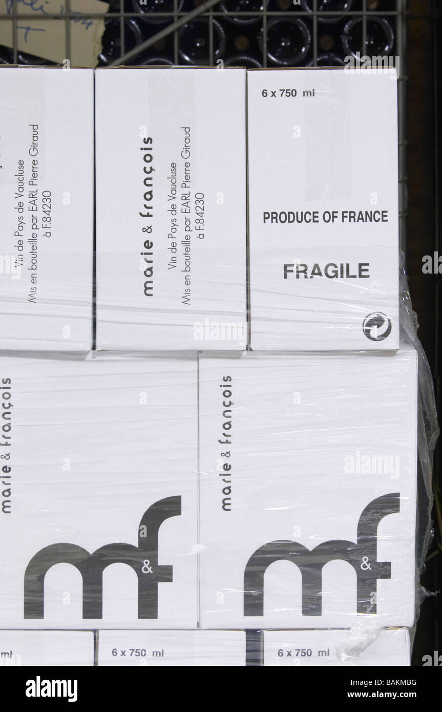 wine in boxes m&f marie et francois vdp domaine giraud chateauneuf du pape rhone france Stock Photo