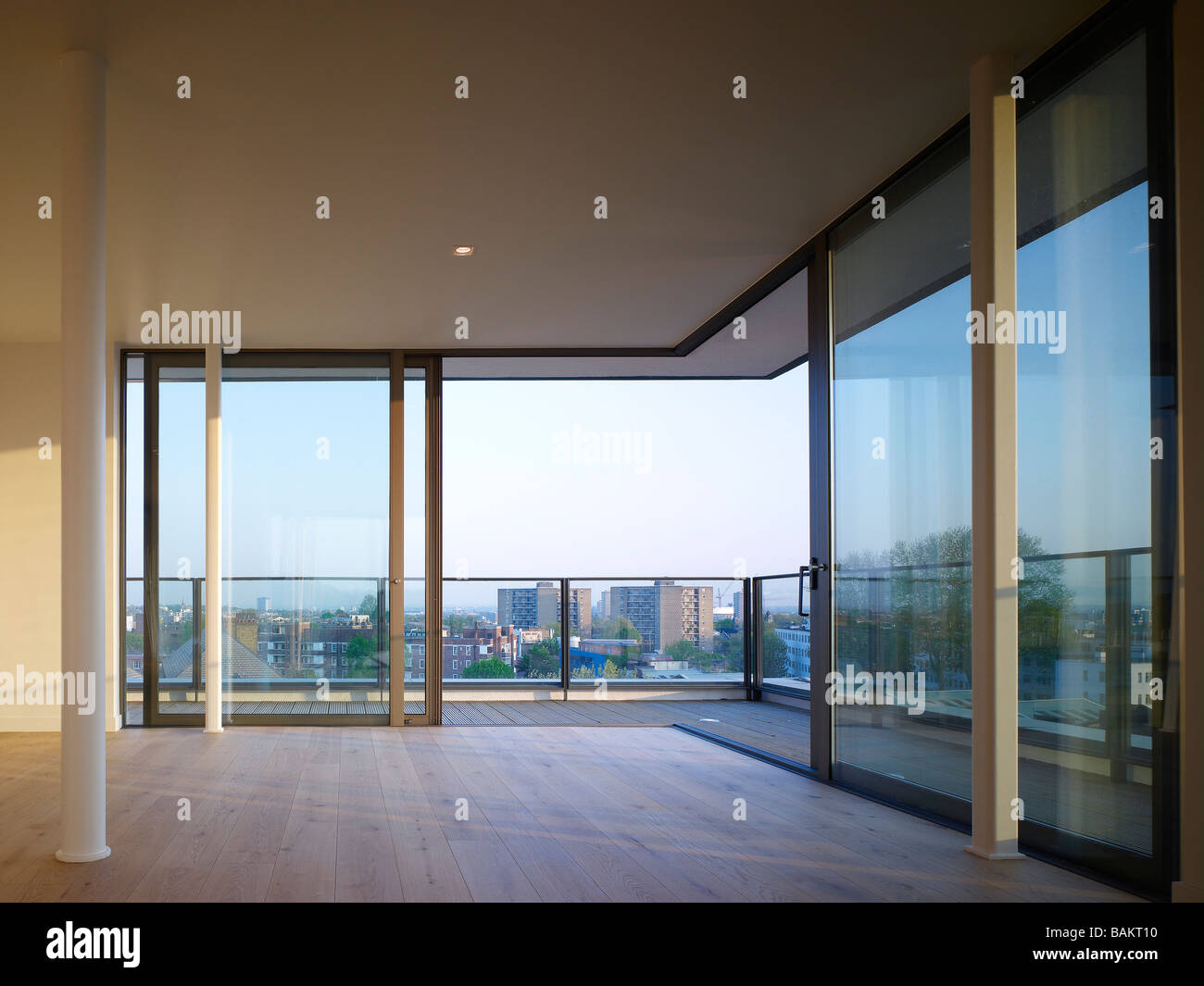 PORTOBELLO DOCK PORTOBELLO LOFTS, STIFF AND TREVILLION ARCHITECTS