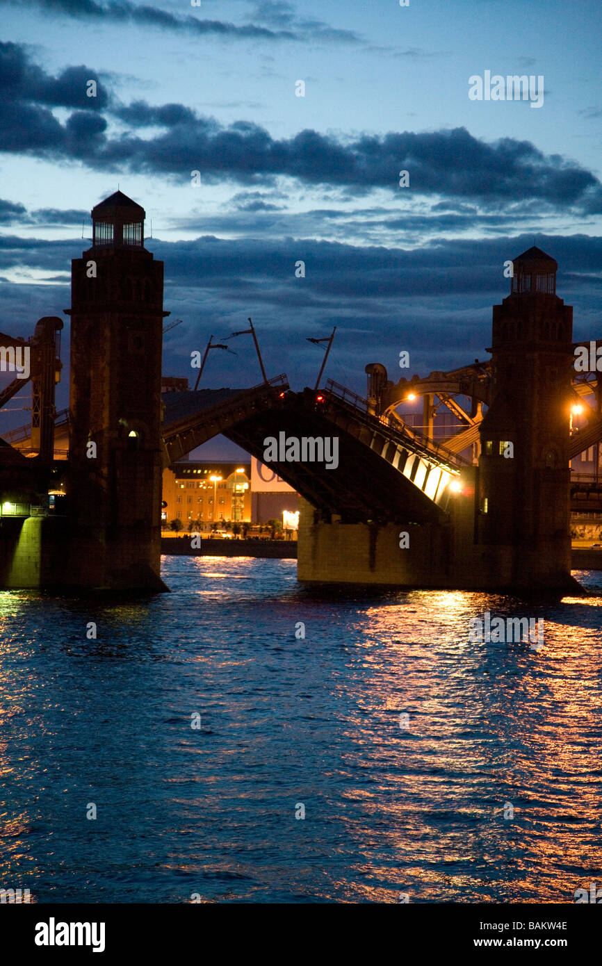 St Petersburg, Peter the Great bridge opening Stock Photo Alamy