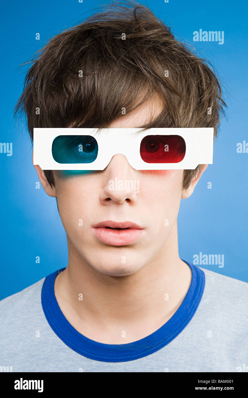 Teenage boy wearing glasses hi-res stock photography and images - Alamy