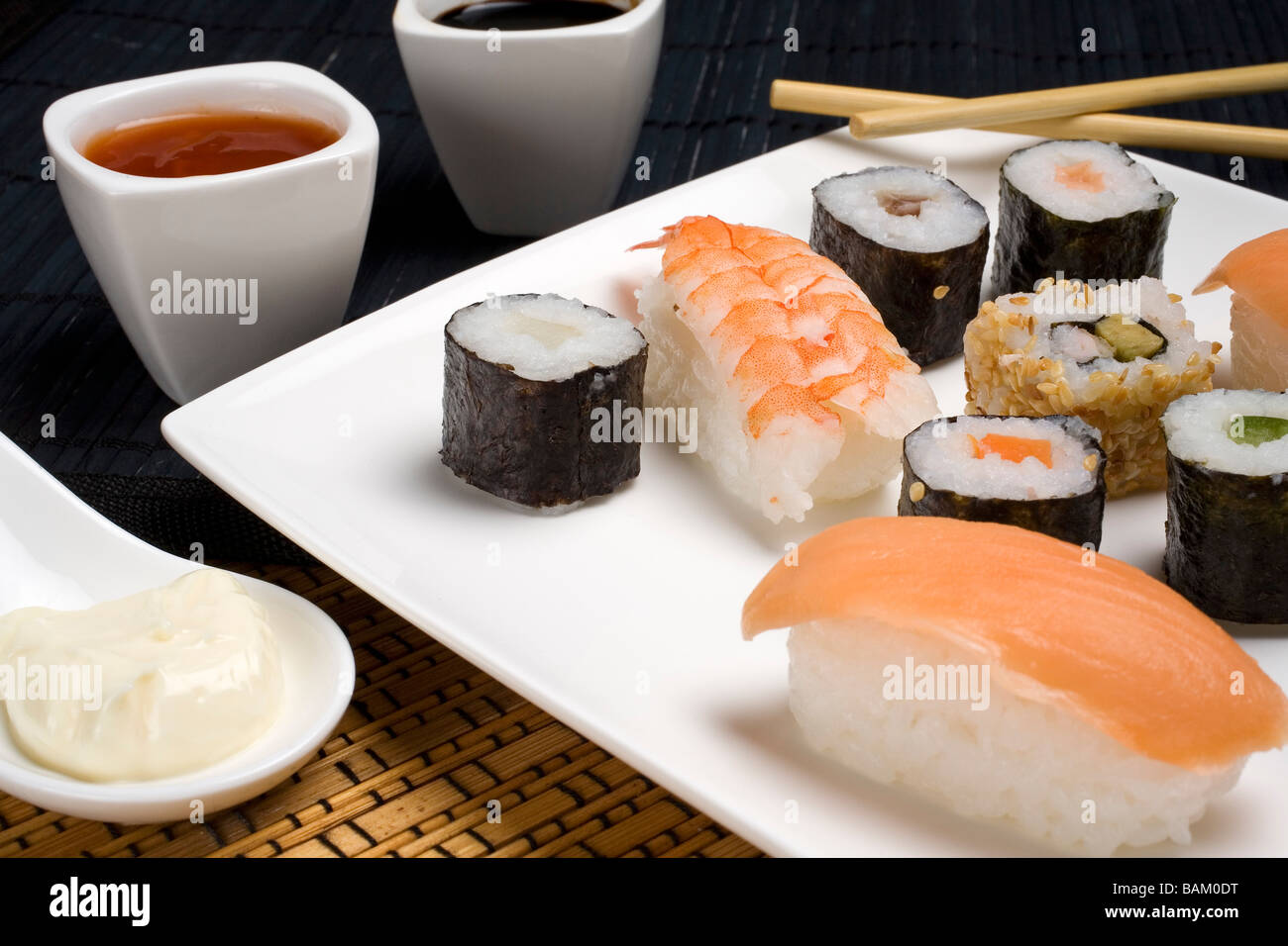 Sushi Plato Tìpico de la Gastronomía de Japón Sushi Traditional Dishes of Japanese Cuisine Stock Photo