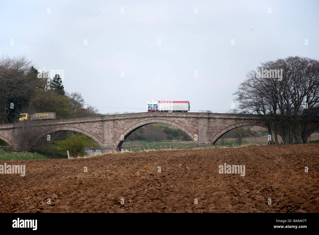 Traffic Crossing Hyndford Bridge Lanark Stock Photo Alamy