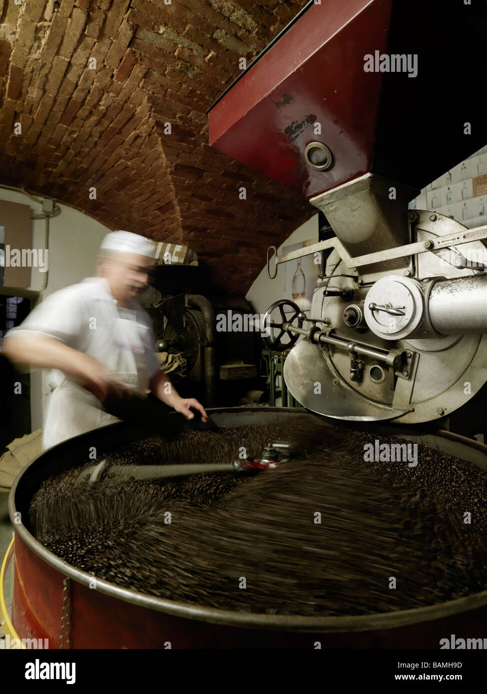 Sandri perugia hi-res stock photography and images - Alamy, image size:975x1390