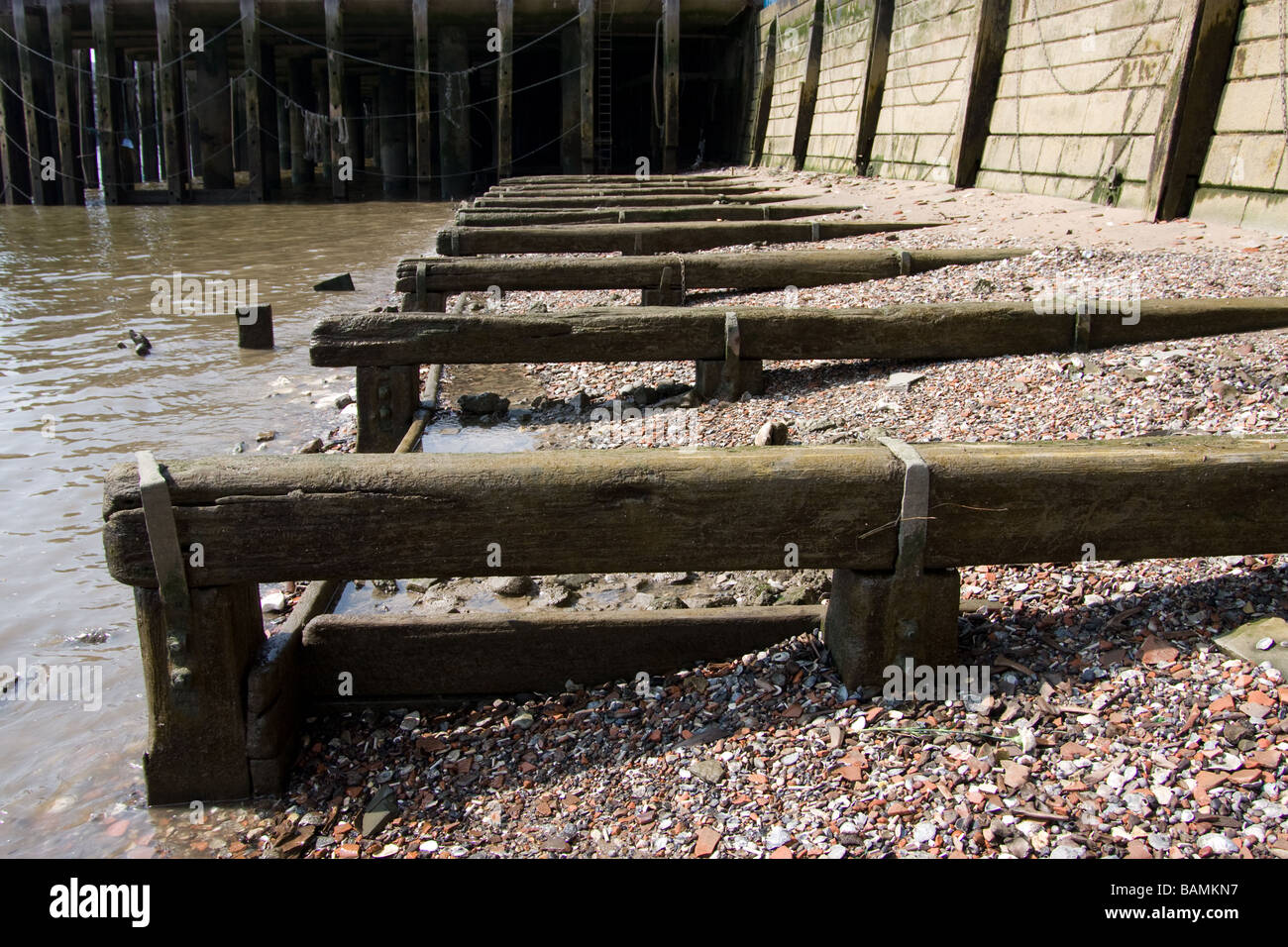 custom house riverbed moorings thames path north bank river thames