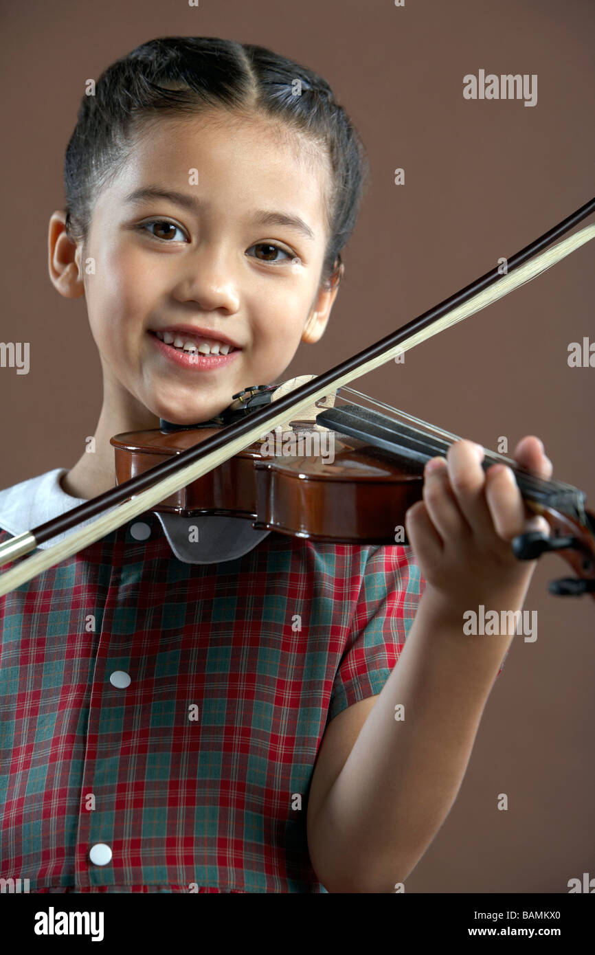 Girl violin school uniform hi-res stock photography and images - Alamy