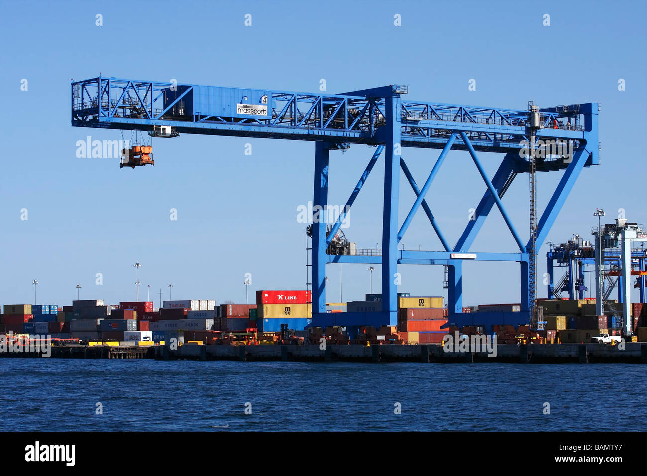 Gantry crane hires stock photography and images Alamy