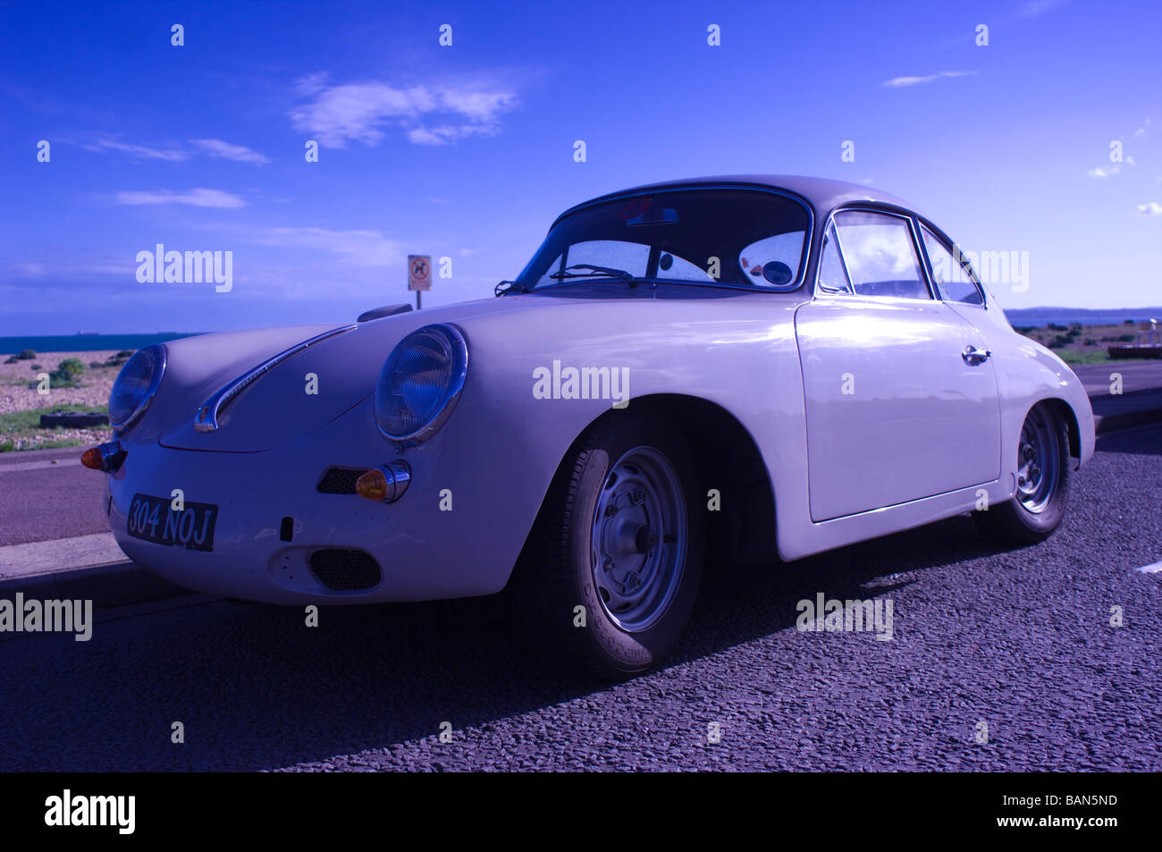 Vintage elegant car hi-res stock photography and images - Alamy