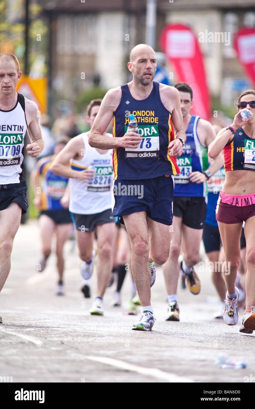 London Marathon Water Station High Resolution Stock Photography and Images Alamy