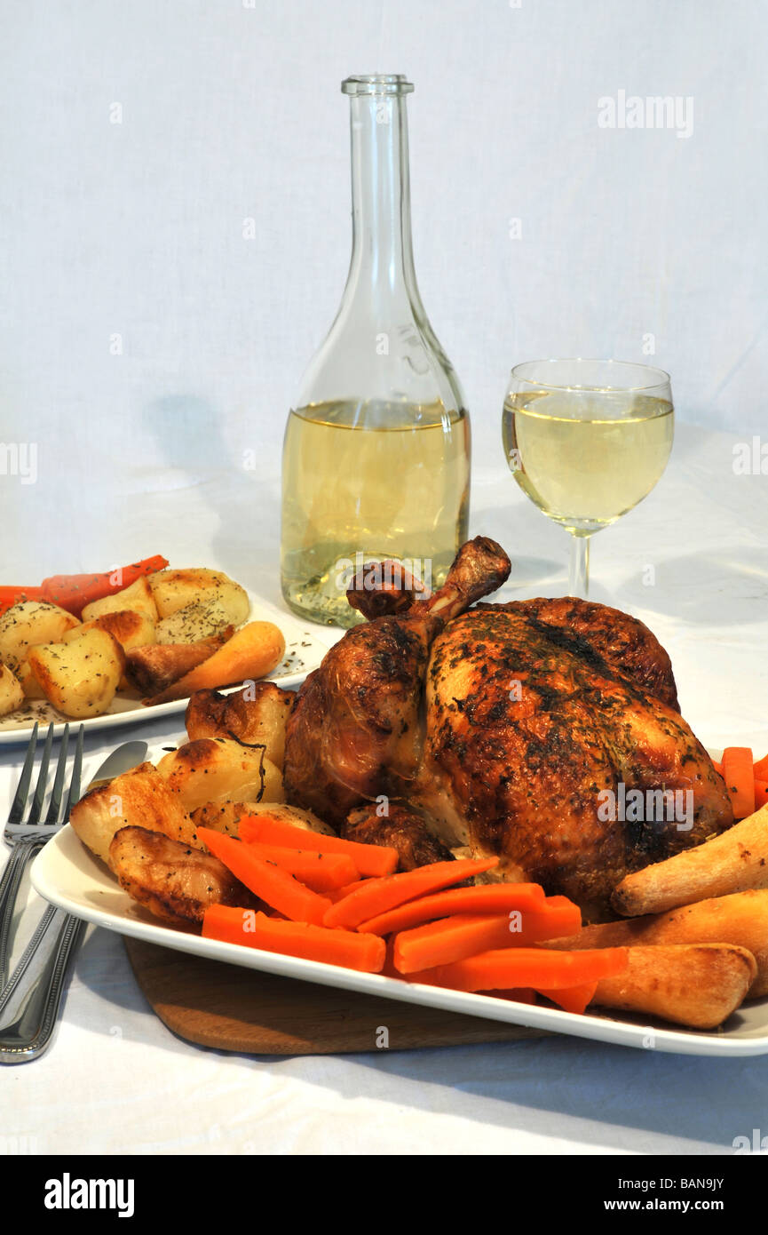 Roast chicken wine glass hi-res stock photography and images - Alamy