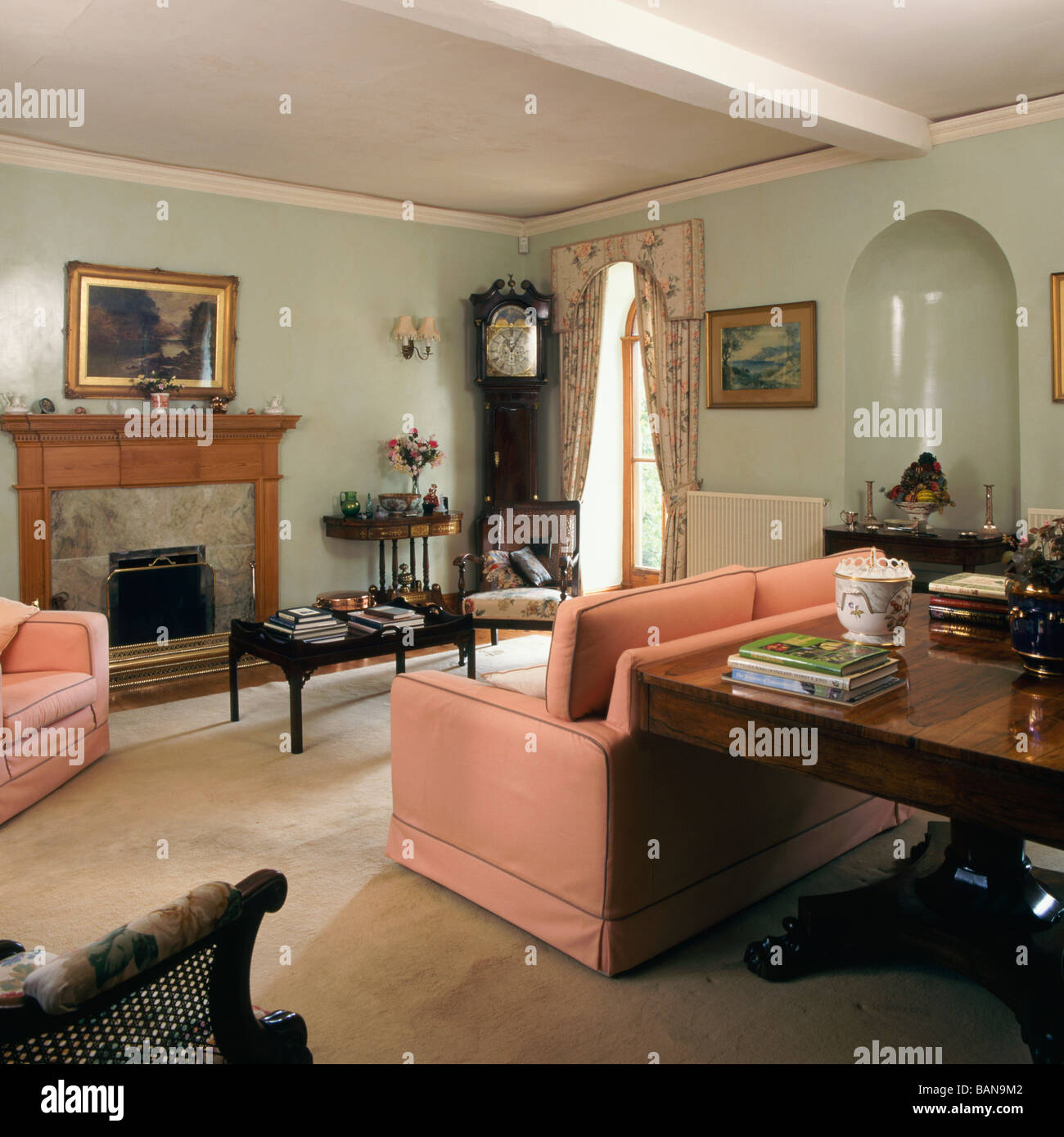 Traditional British living room Stock Photo - Alamy