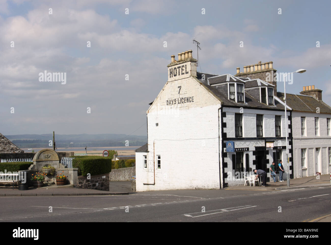 Tayview hotel Newburgh Fife Scotland April 2009 Stock Photo Alamy