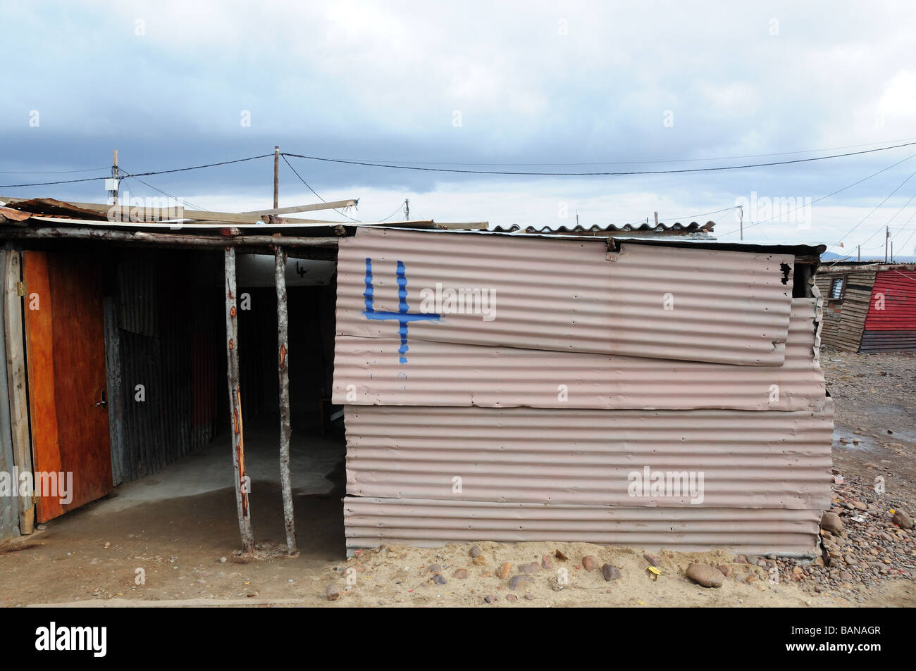 Shanty dwelling hires stock photography and images Alamy