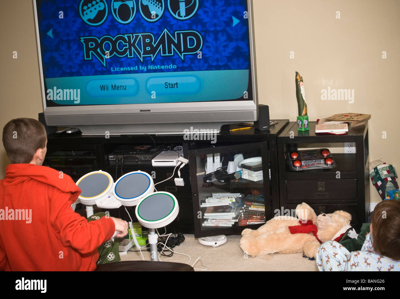 Kids friendly television hi-res stock photography and images - Alamy