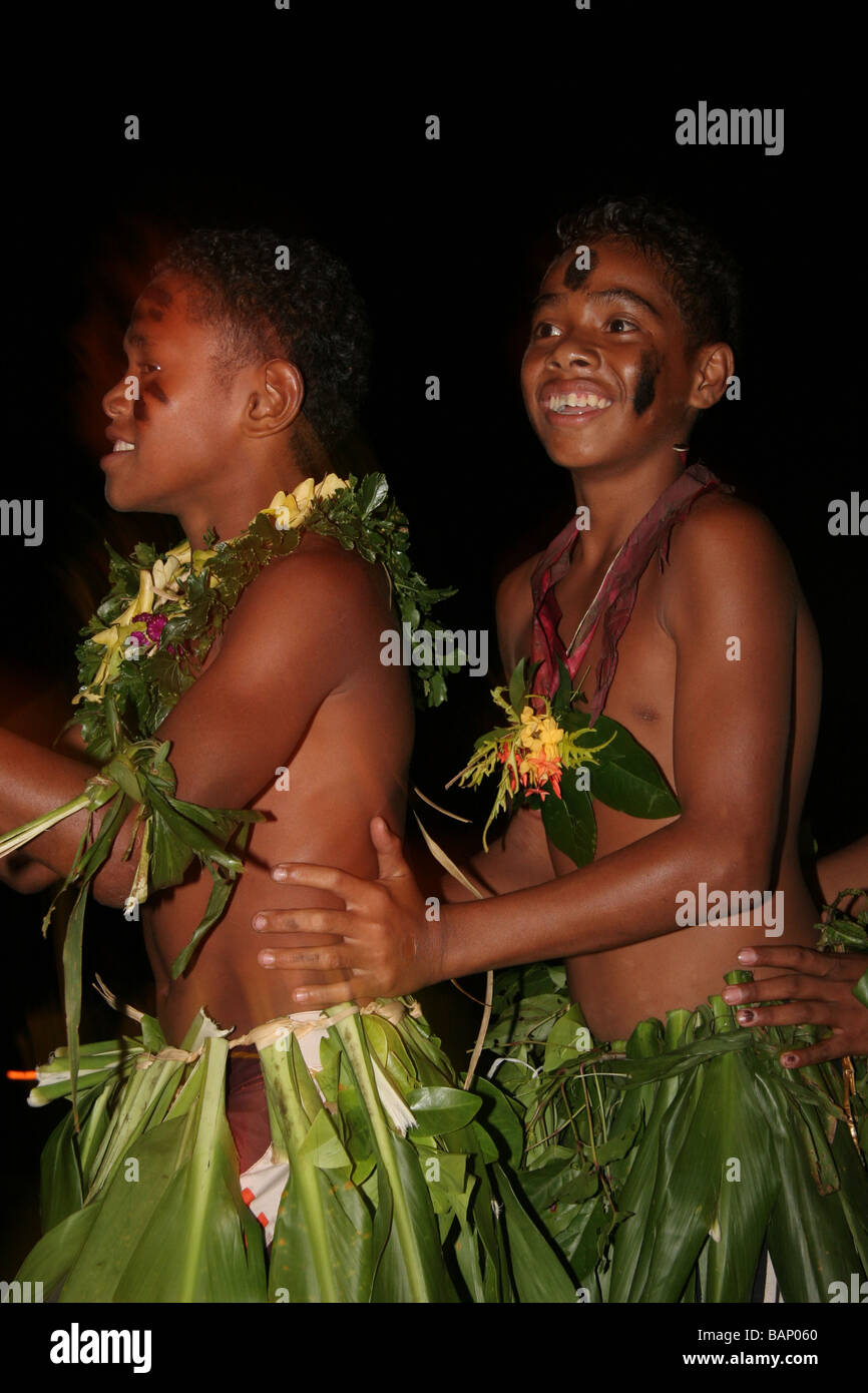 Grass skirt fiji hi-res stock photography and images - Alamy