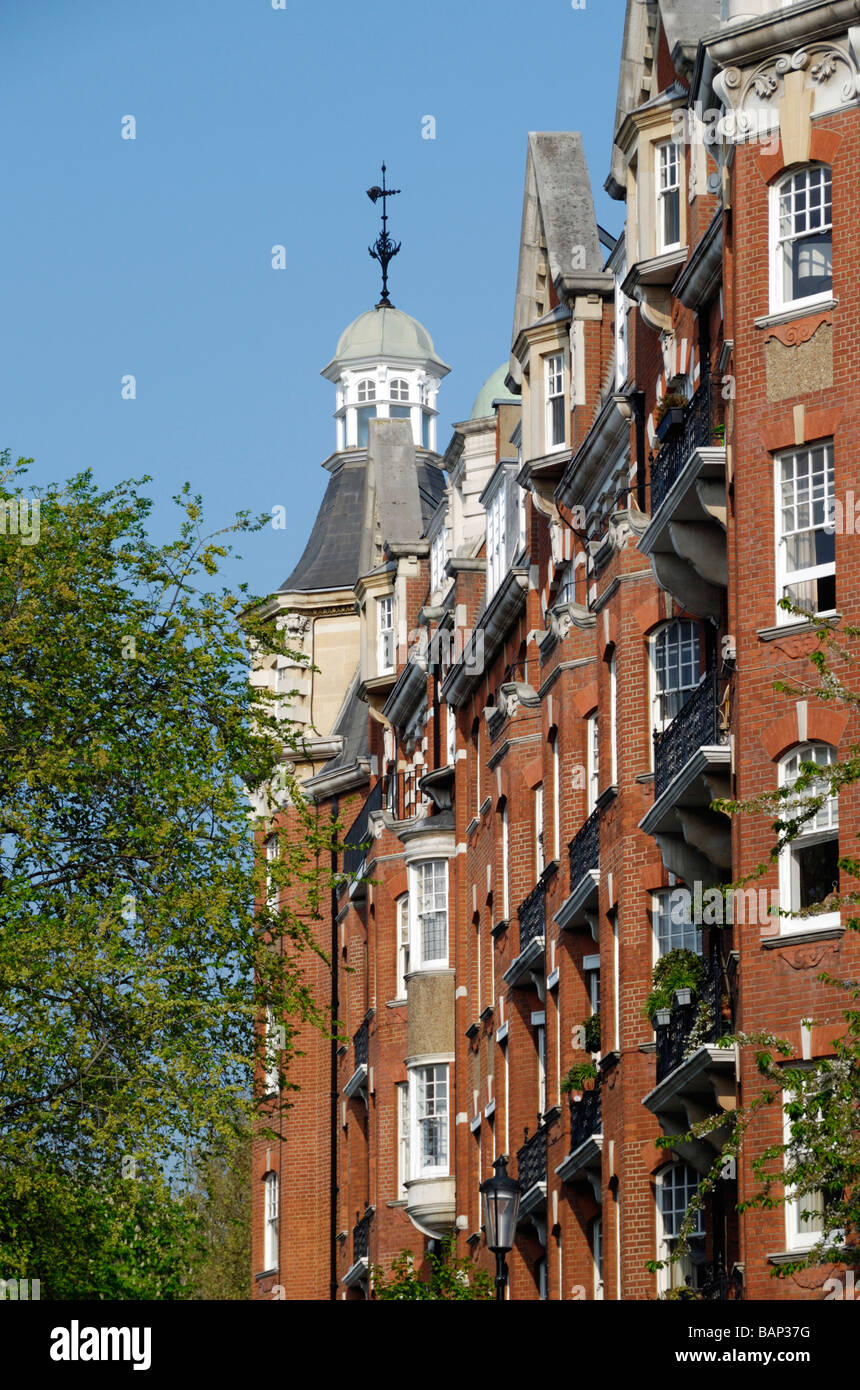 Apartment mansion block in Holland Street London W8 Stock Photo Alamy