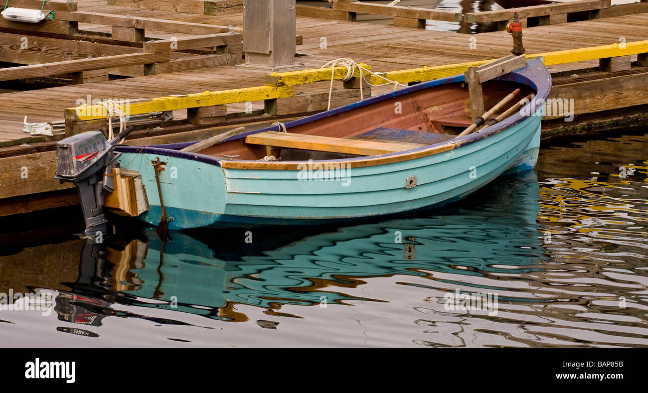 Small dock with boat tied up hi-res stock photography and images - Alamy