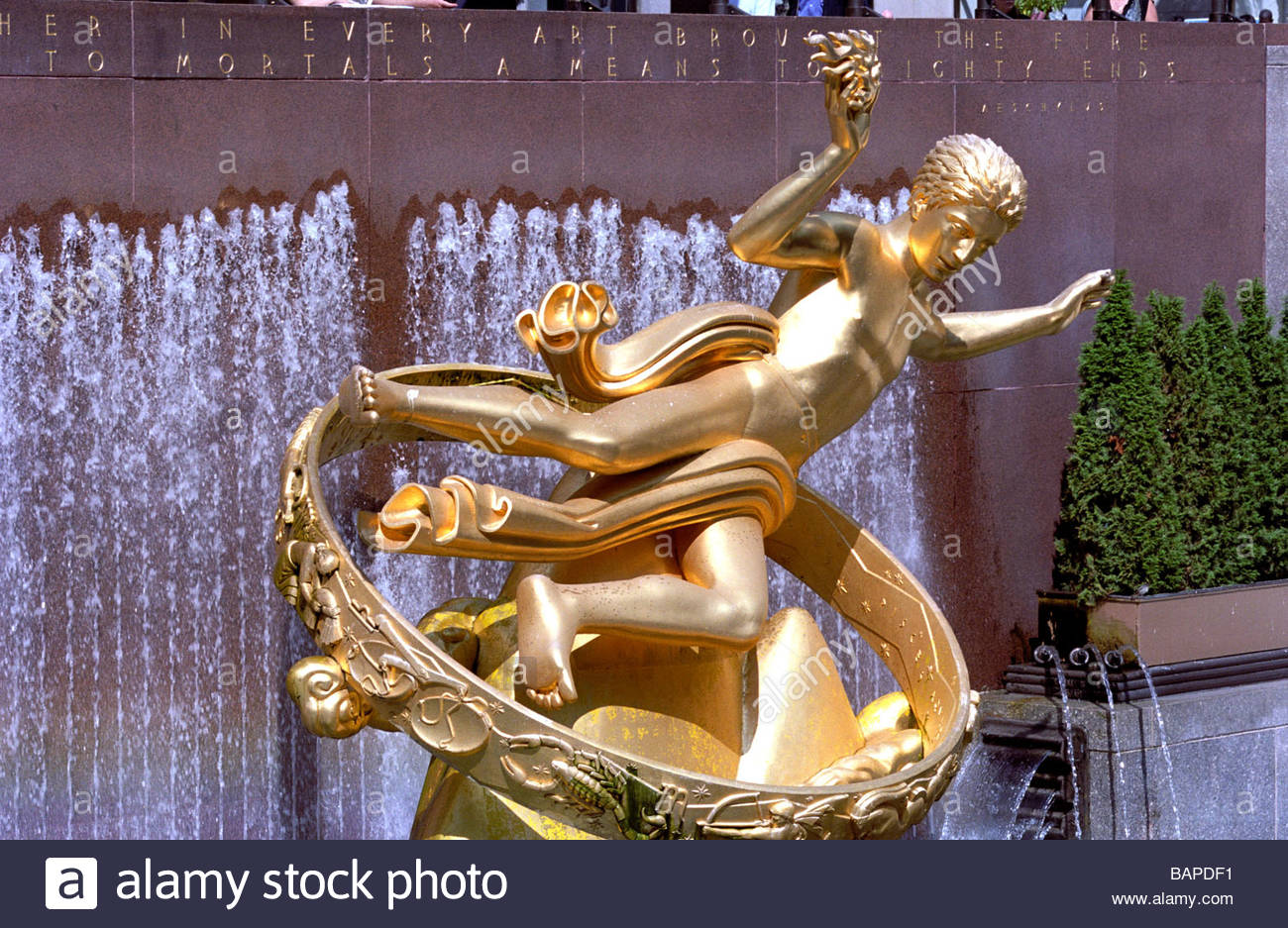 Golden Statue Nyc Stock Photos & Golden Statue Nyc Stock Images Alamy