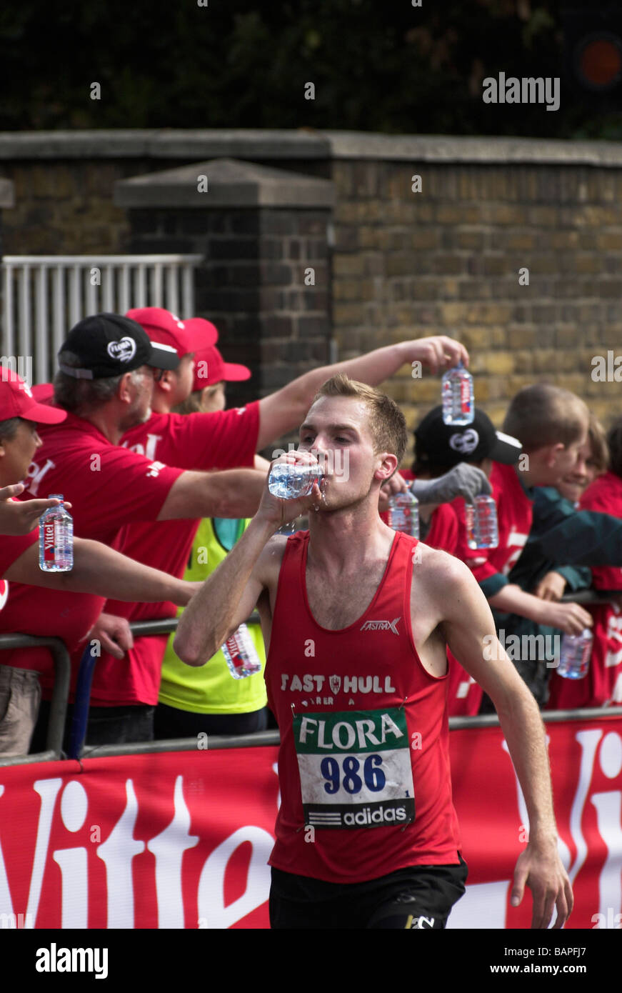 London marathon water station hires stock photography and images Alamy