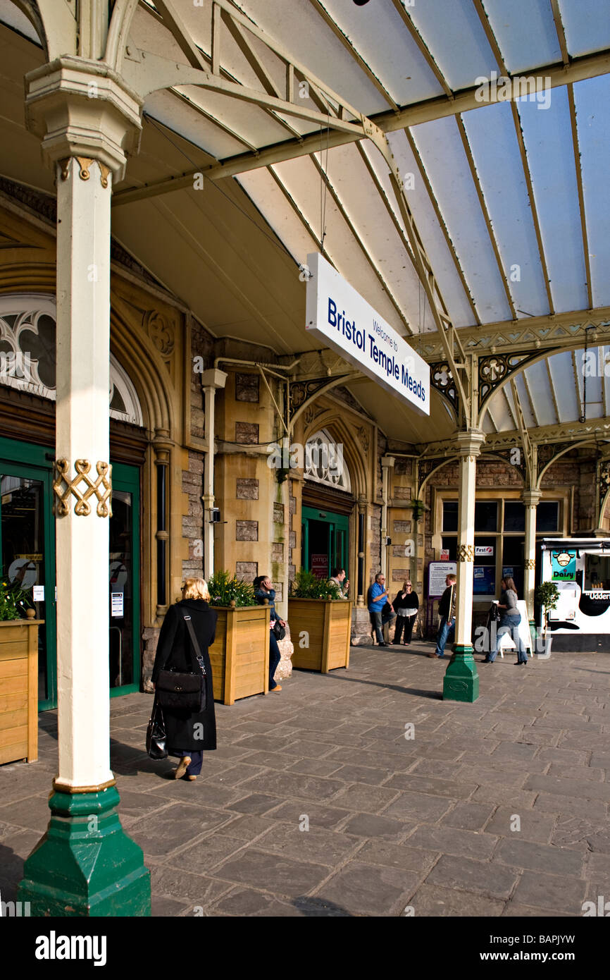 Bristol temple meads rail station hires stock photography and images