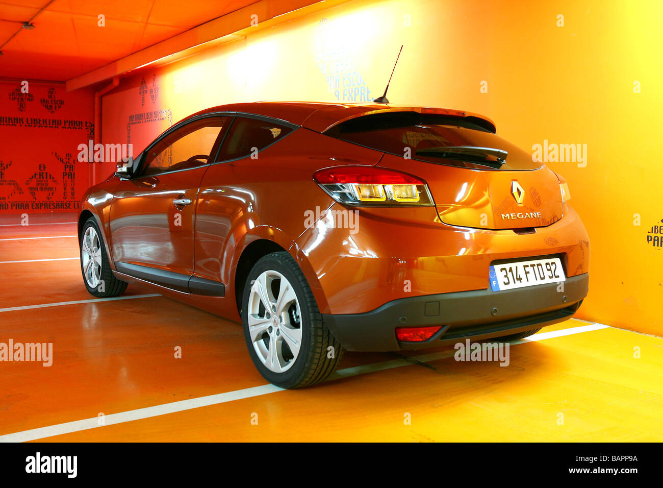 bellen Vermelden Wissen New Renault Megane Coupe Launch, Madrid 2009. First press launch of the Mk3 Renault  Megane car Stock Photo - Alamy