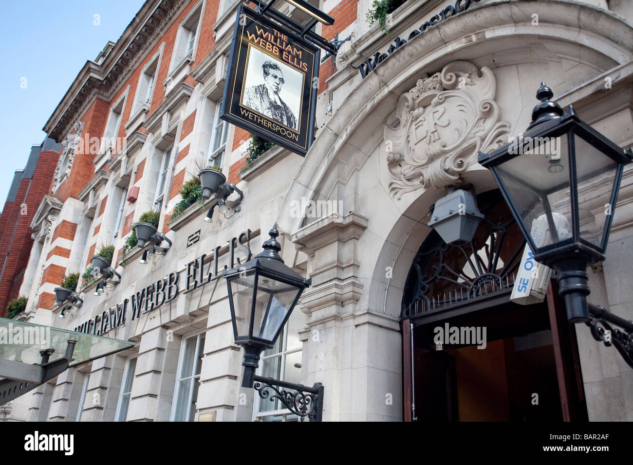 Wetherspoons pub hires stock photography and images Alamy