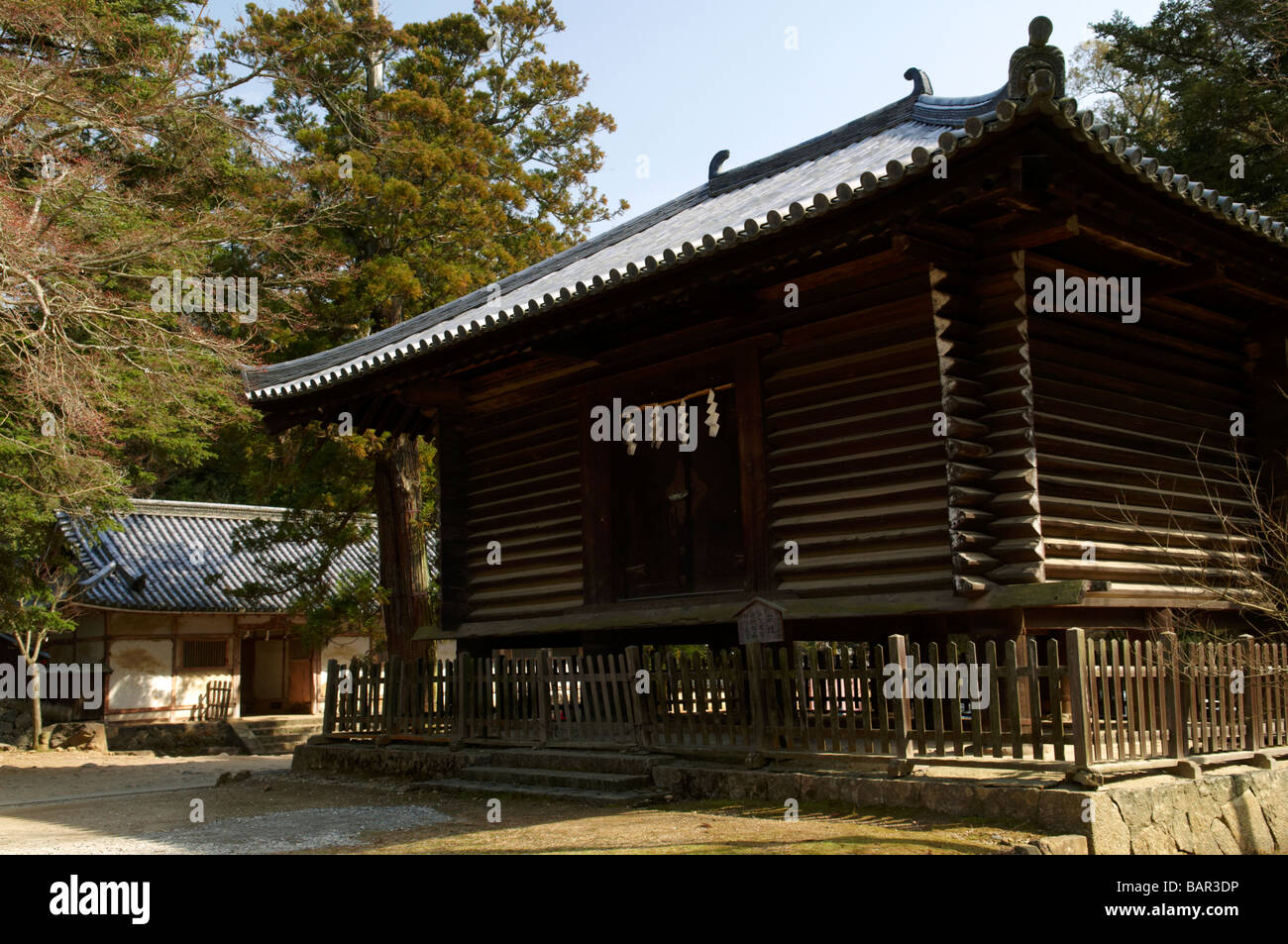 Traditional houses on a street in Nara, Japan Stock Photo Alamy