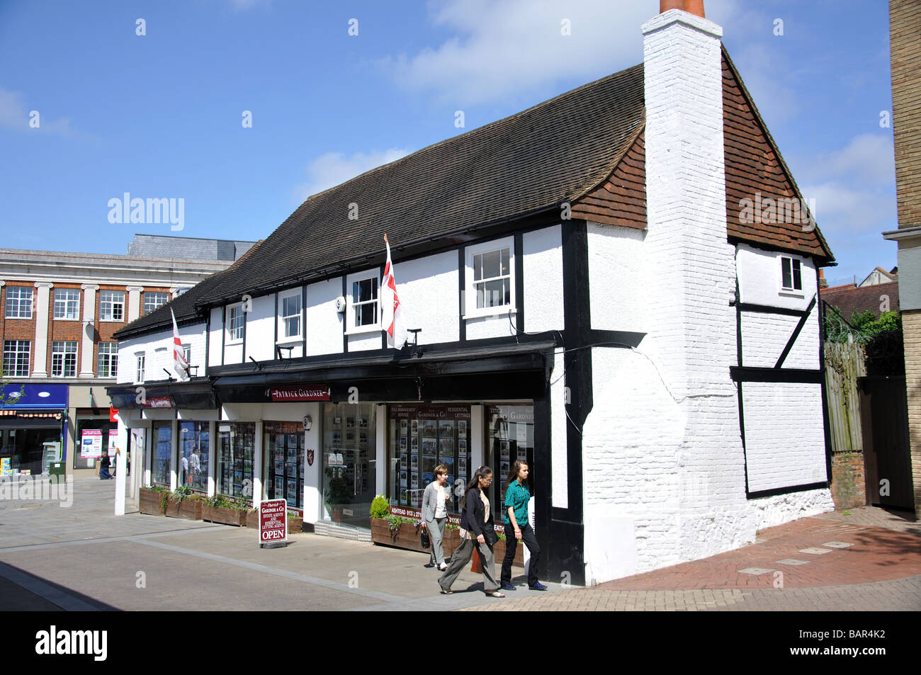 Town Centre Leatherhead Surrey Stock Photos & Town Centre Leatherhead