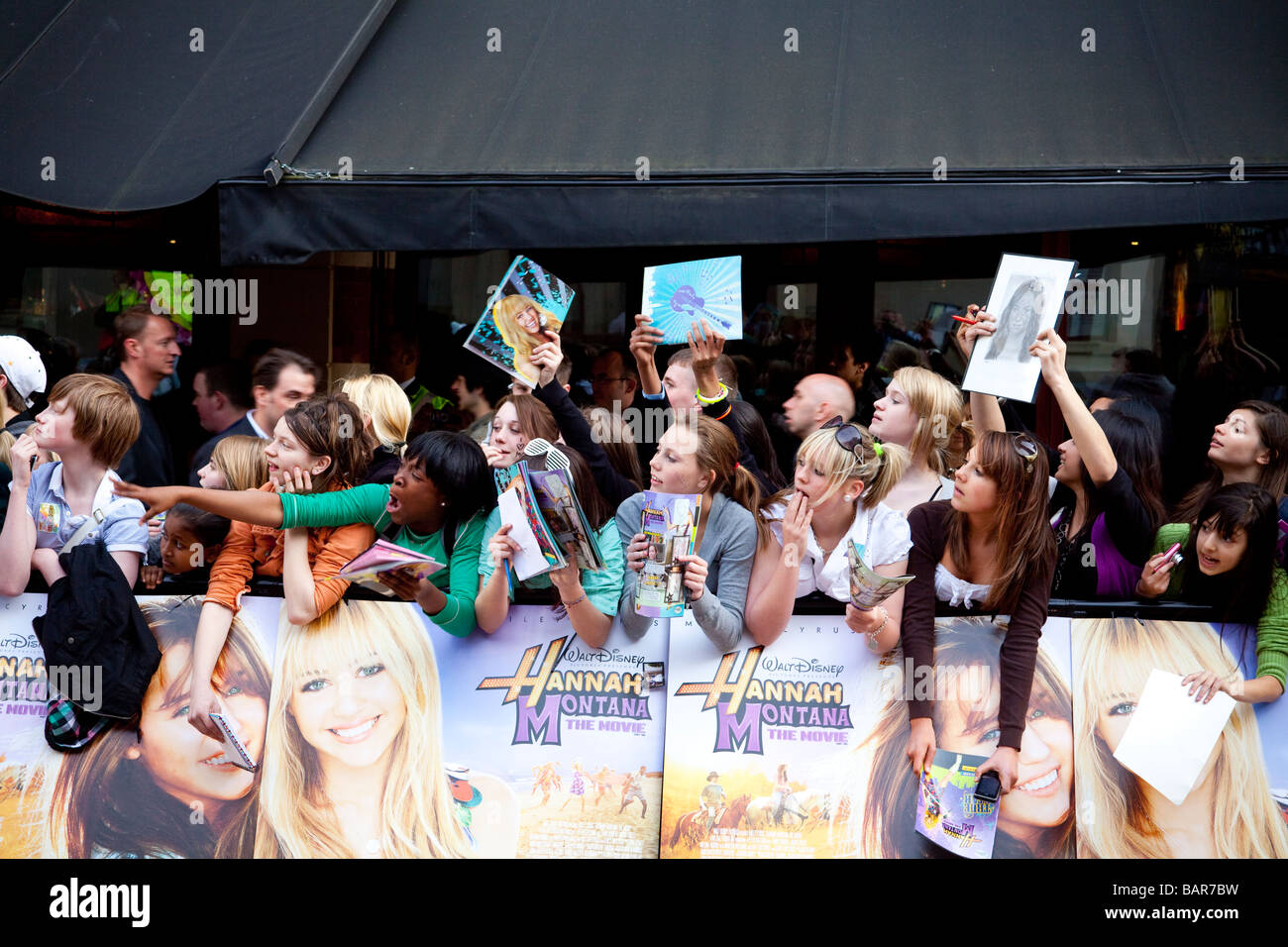 fans at Hannah Montana UK premiere, Leicester Square, London, England Stock  Photo - Alamy