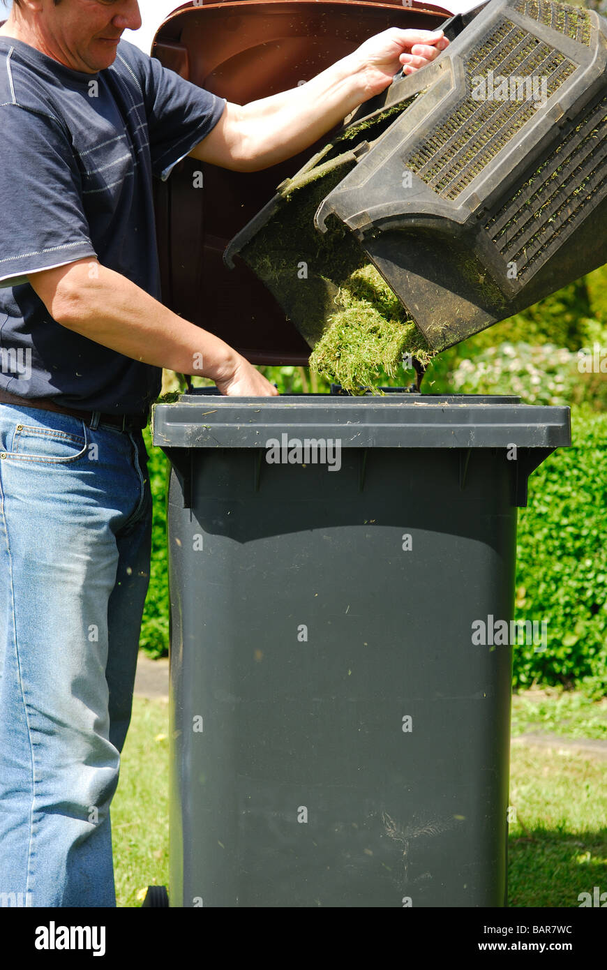 Garden Waste Bin High Resolution Stock Photography and Images Alamy