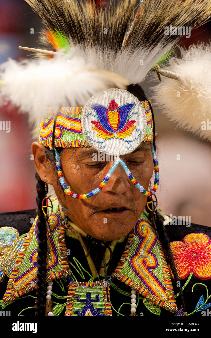 Native american dancer new mexico hi-res stock photography and images ...