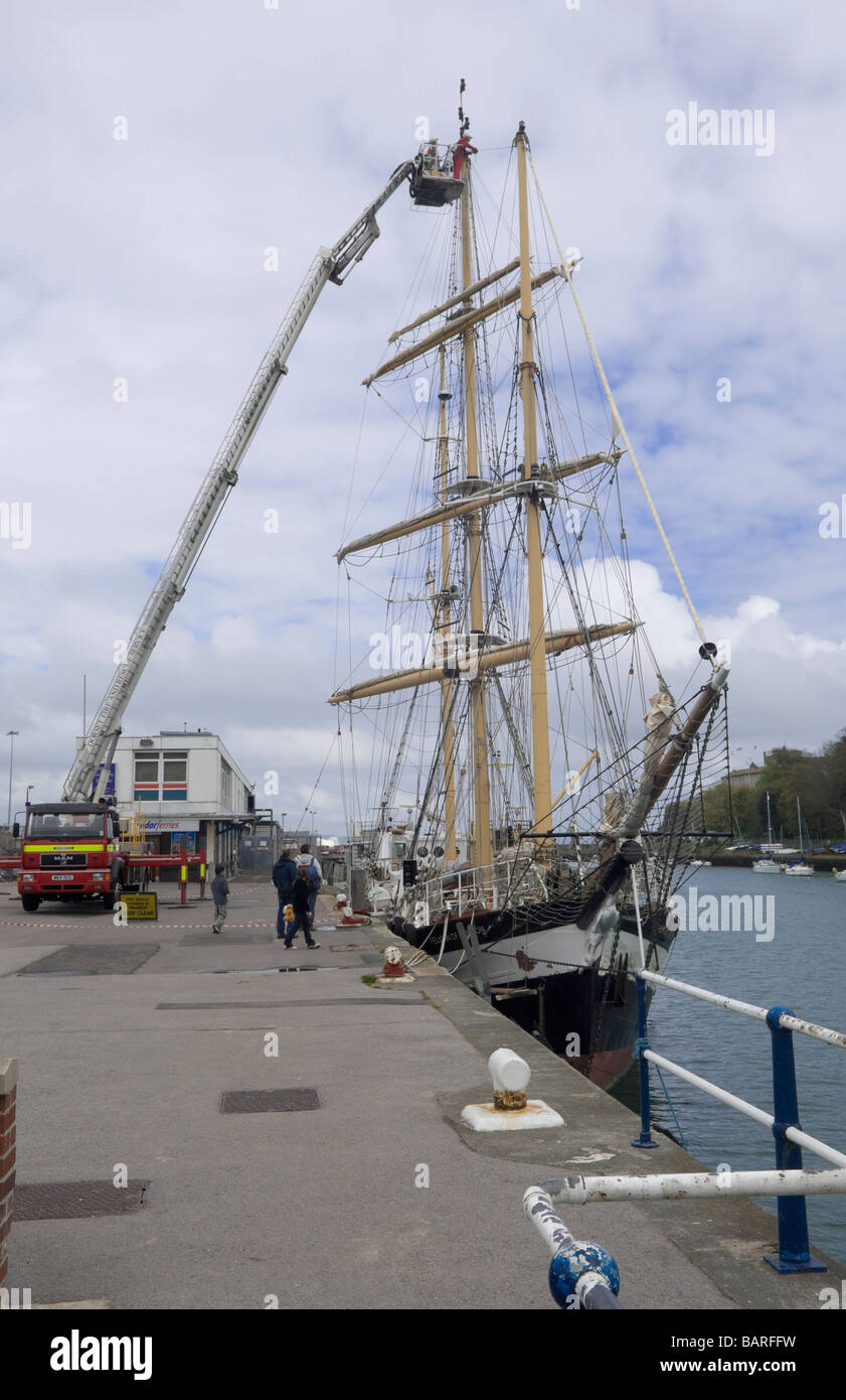Fire drill ship hires stock photography and images Alamy