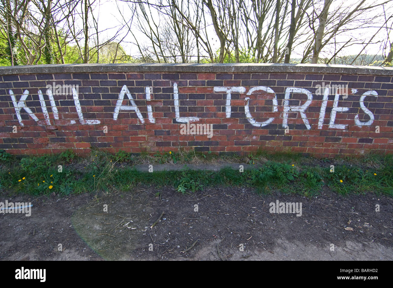 Kill all Tories, a political message painted onto a brick wall Stock Photo