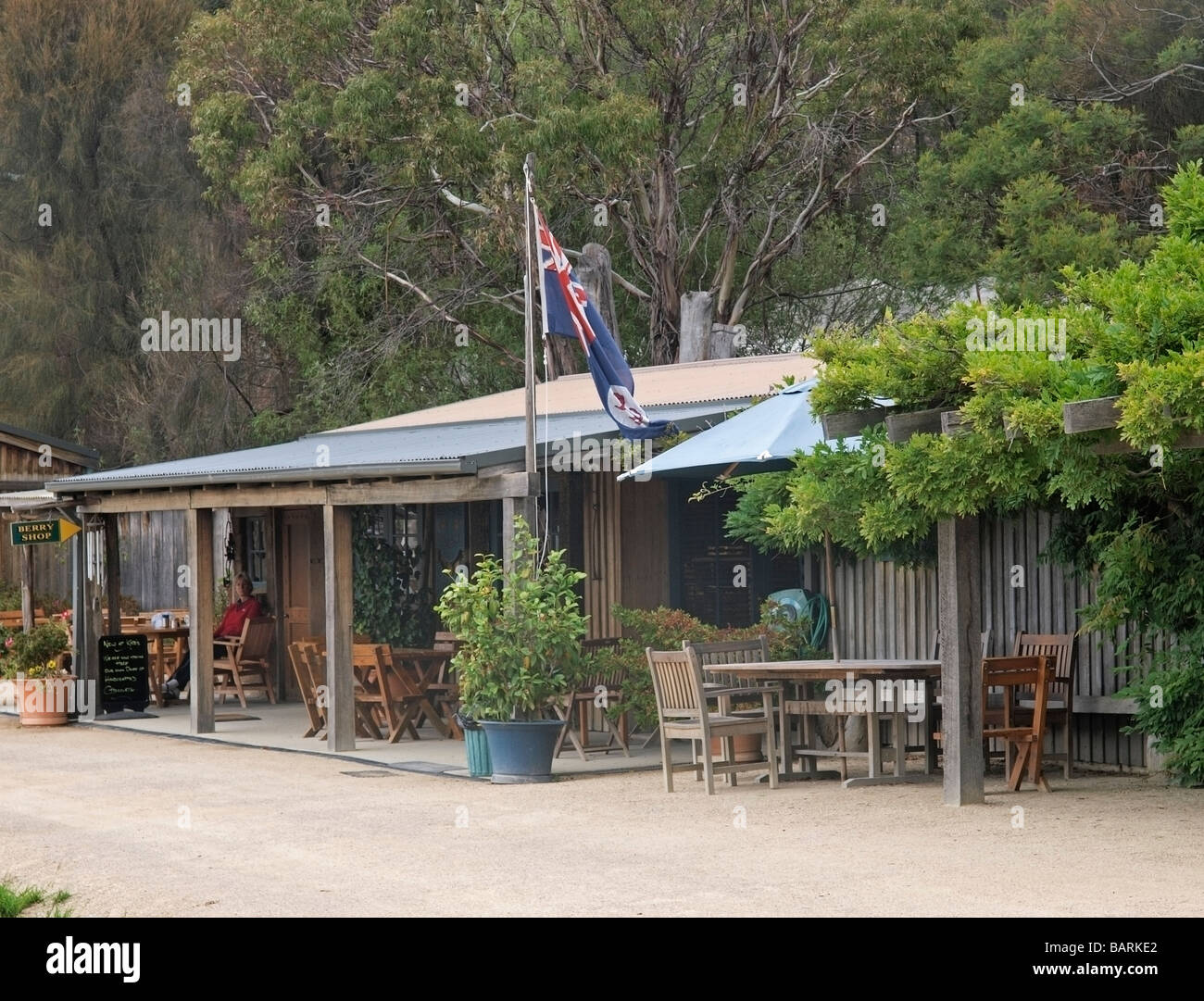 Strawberry farm tasmania hires stock photography and images Alamy