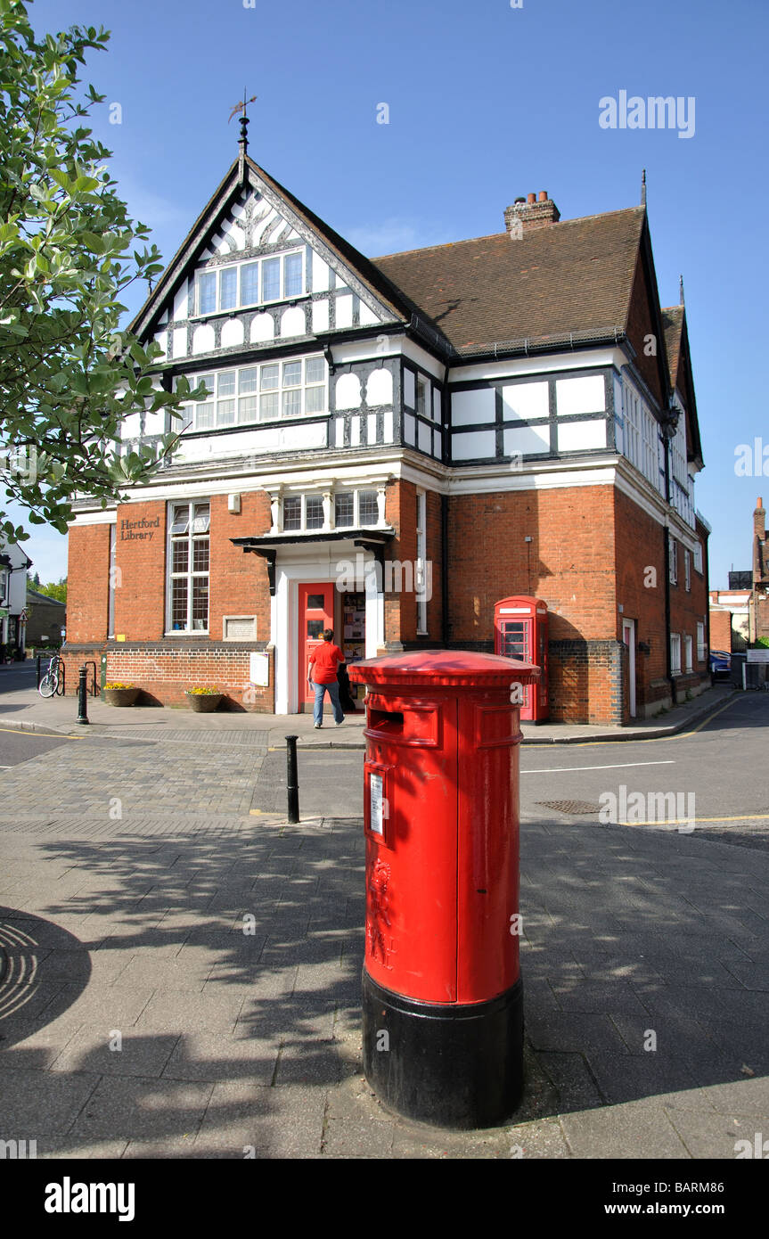 Hertford Library and red post box, Old Cross, Hertford, Hertfordshire, England, United Kingdom Stock Photo