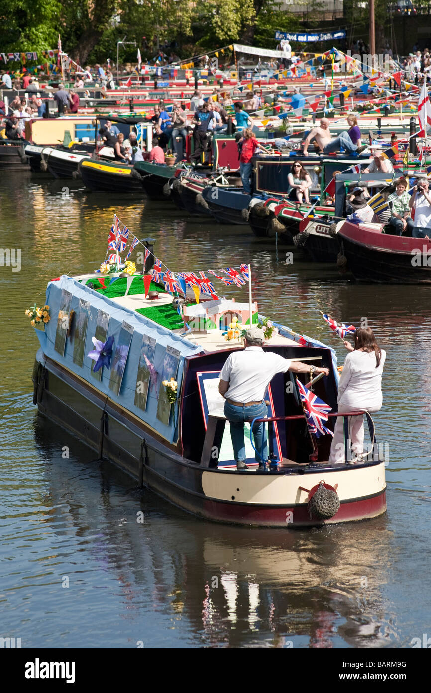 Canal boats, Canal Cavalcade Festival. Little Venice, London, England, UK Stock Photo