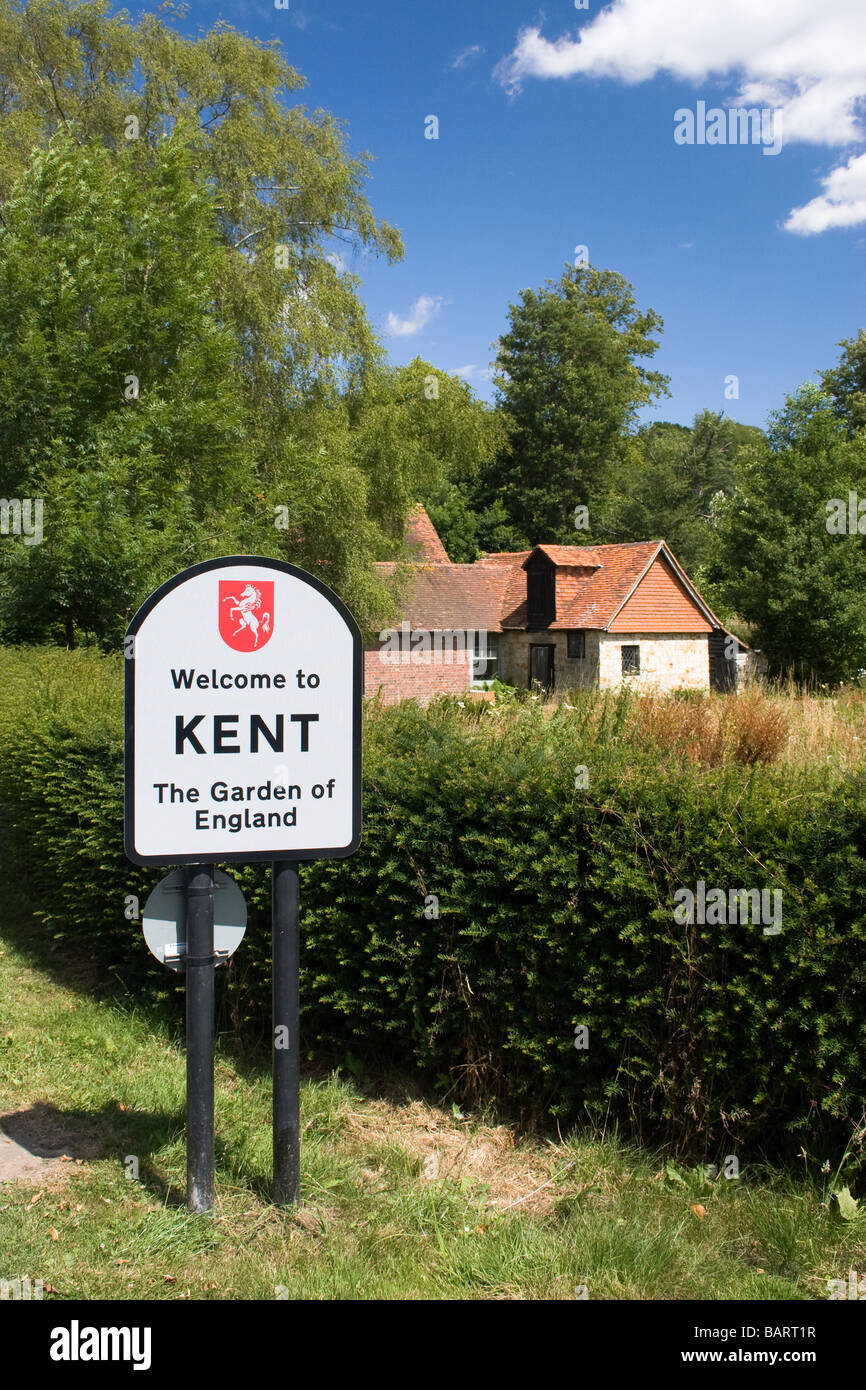 Welcome to Kent The Garden of England Road Sign Stock Photo