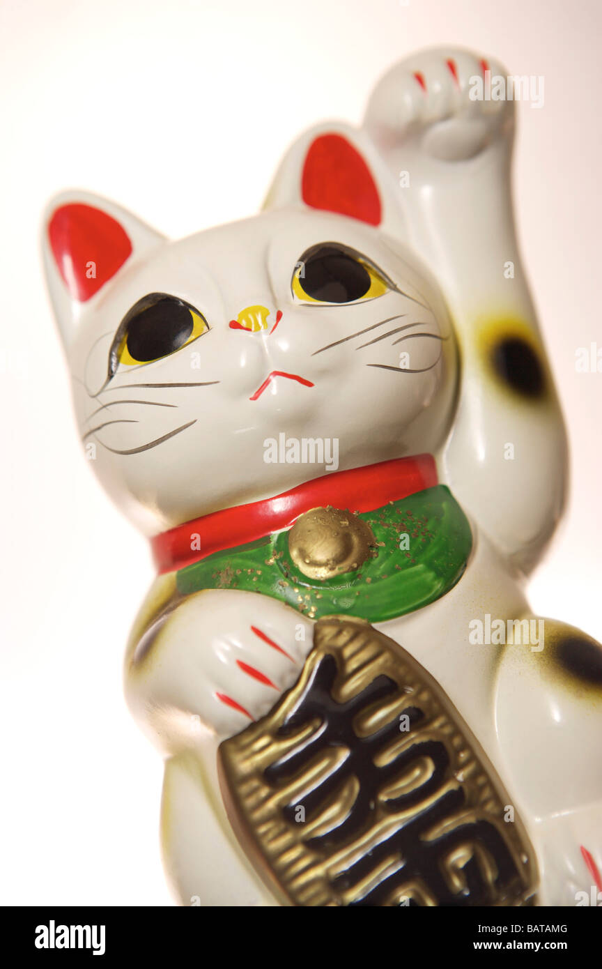 Maneki Neko Figure Stock Photo - Alamy
