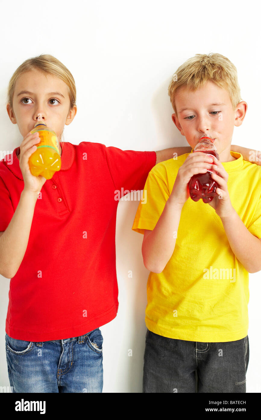 Fizzy drinks child hires stock photography and images Alamy