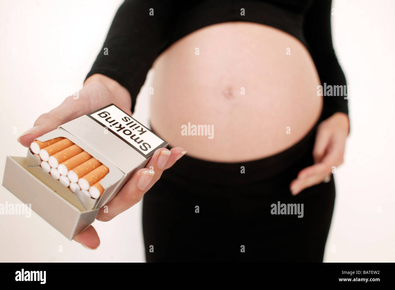 Как бросить курить при беременности на ранних