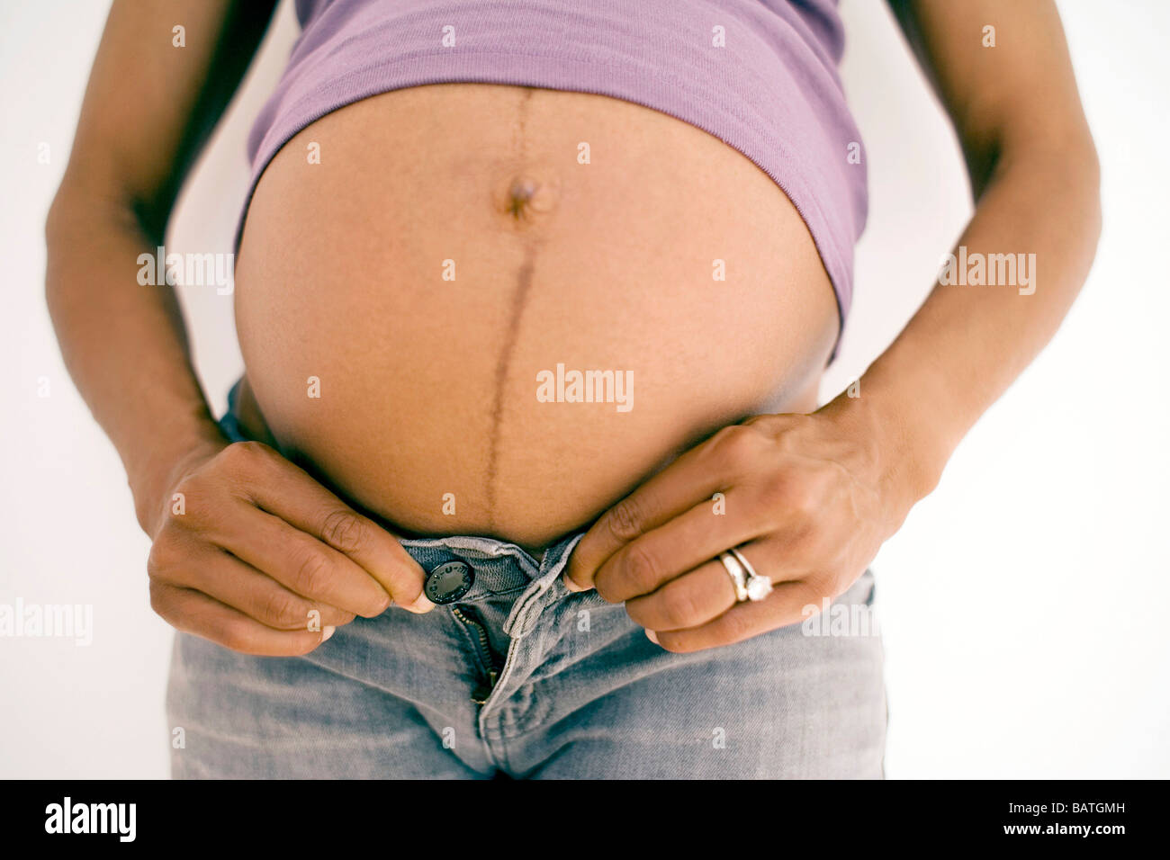 How do pictures on the abdomen of pregnant women How do pictures on the abdomen of pregnant women