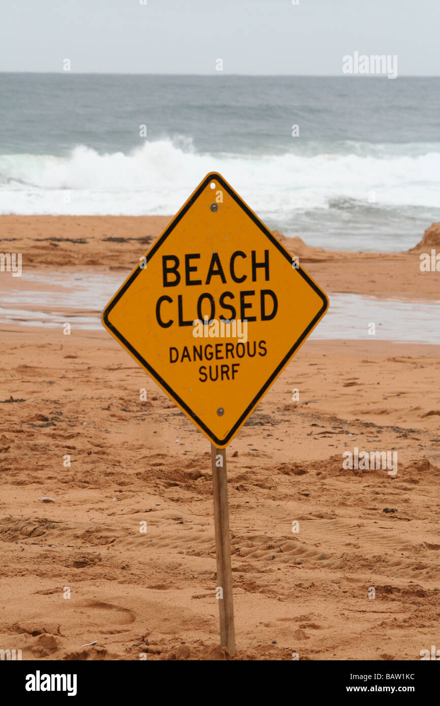 beach closed warning sign Stock Photo - Alamy