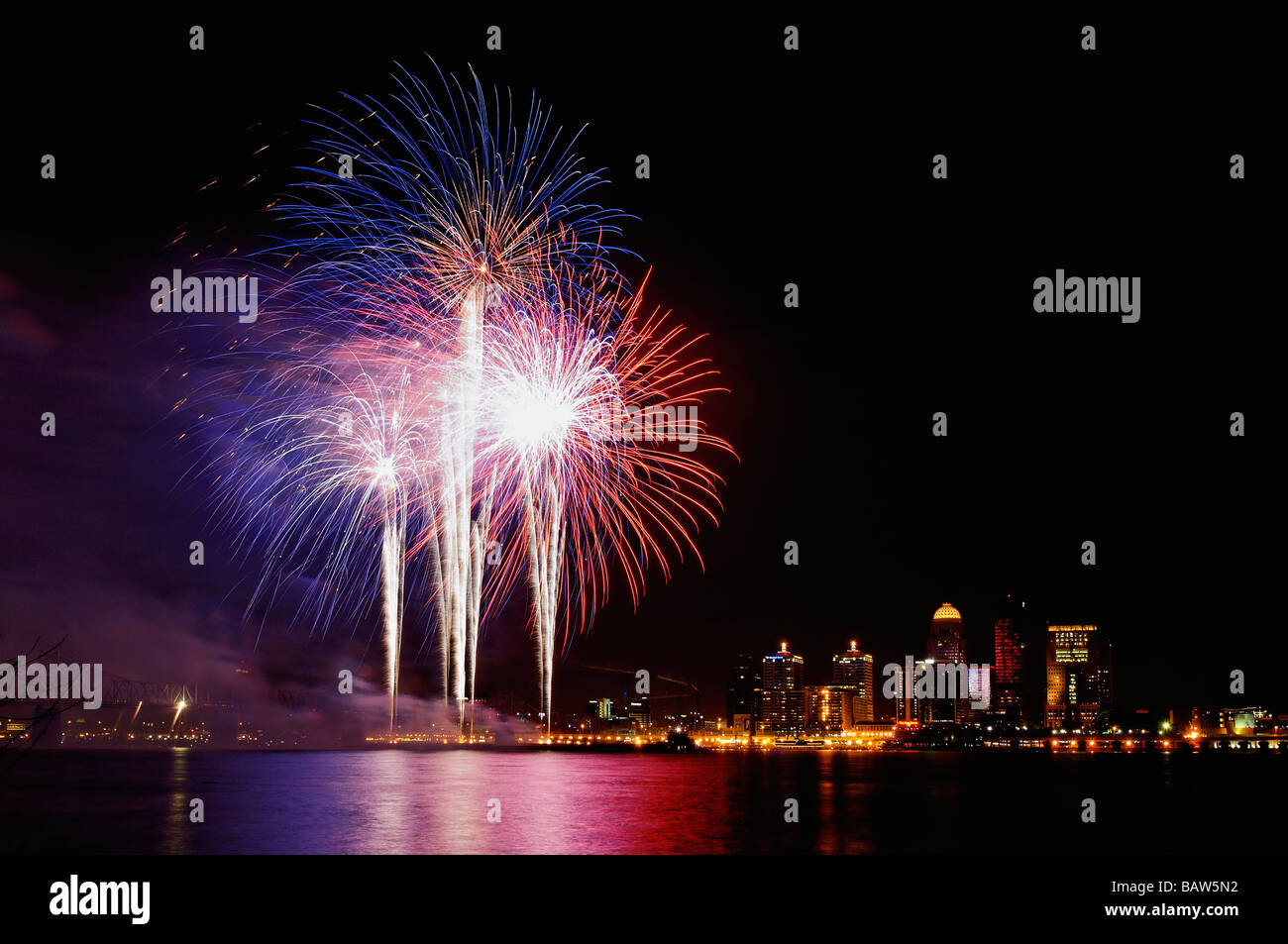 Kentucky Derby Festival Thunder Over Louisville Fireworks Display in  Louisville Kentucky Stock Photo - Alamy