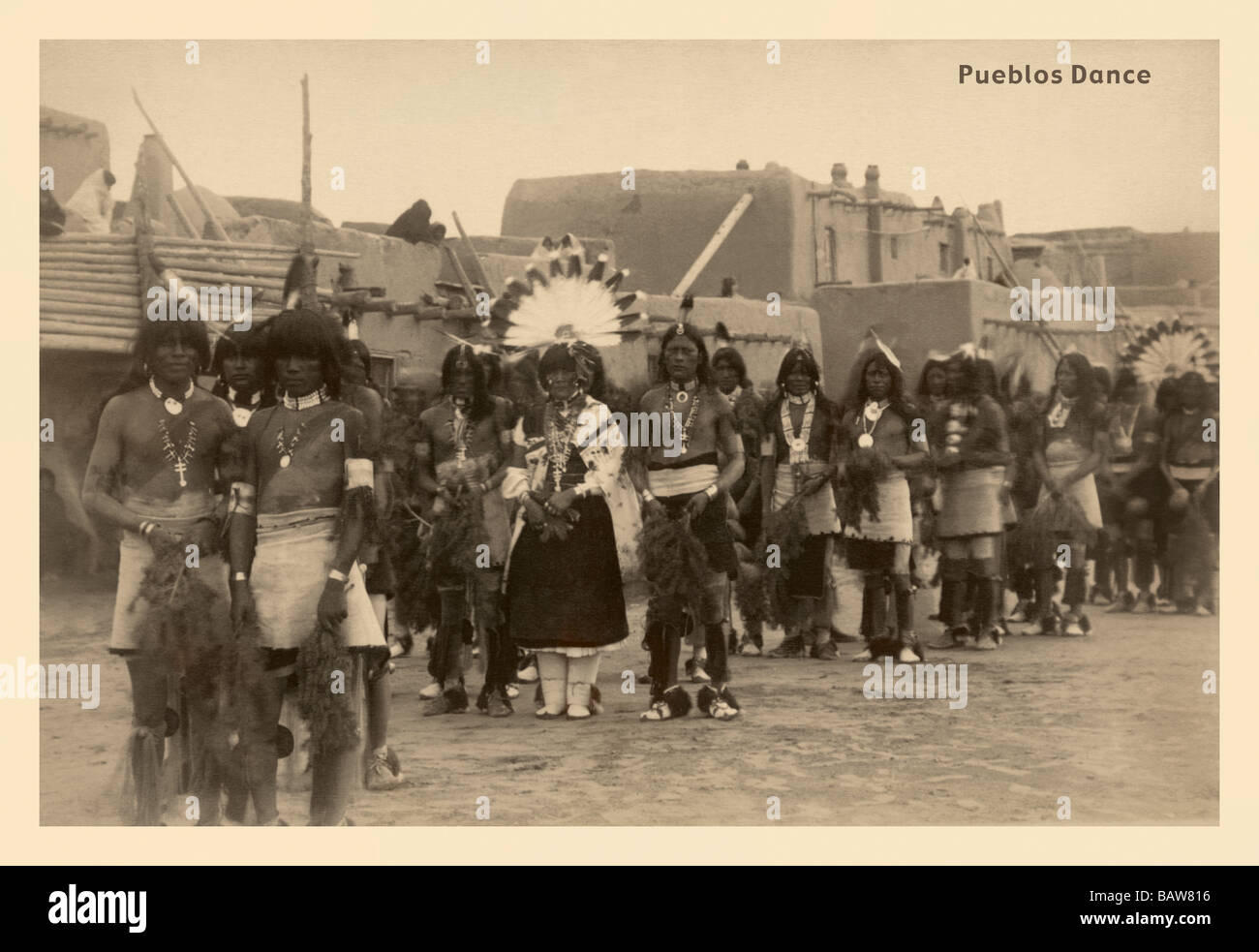 Pueblo indian dance hi-res stock photography and images - Alamy