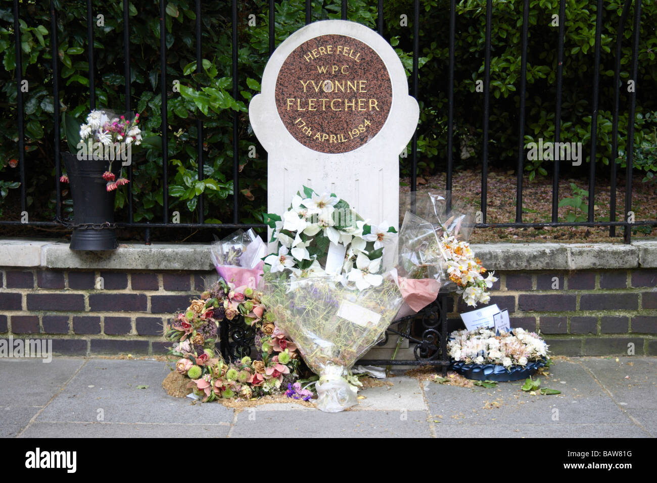 The memorial in St James's Square to WPC Yvonne Fletcher who was shot from the Libyan Embassy on 17th April 1984.  May 2009 Stock Photo