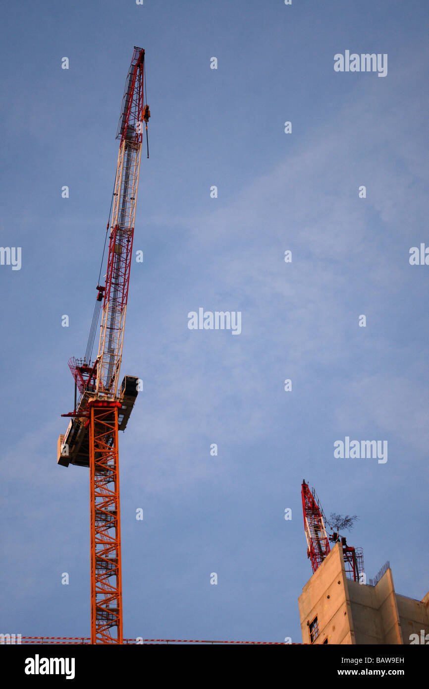 Very tall crane hi-res stock photography and images - Alamy