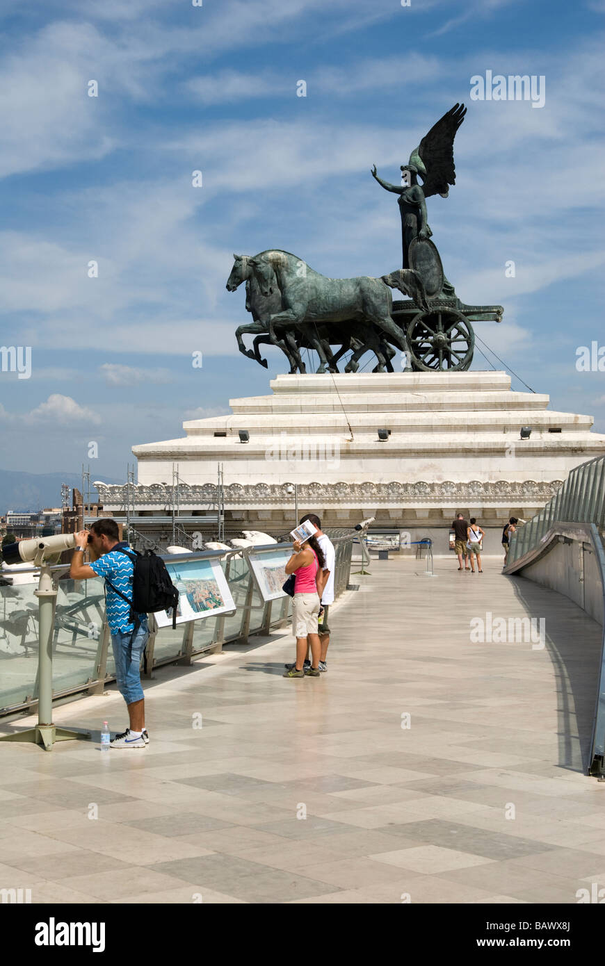 Sculpture goddess arts riding hi-res stock photography and images - Alamy