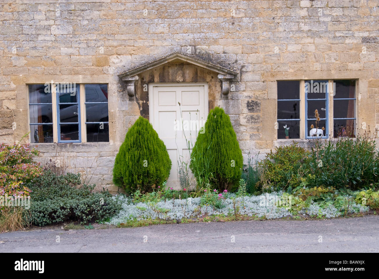 Cotswolds Cottage Door Stock Photo Alamy