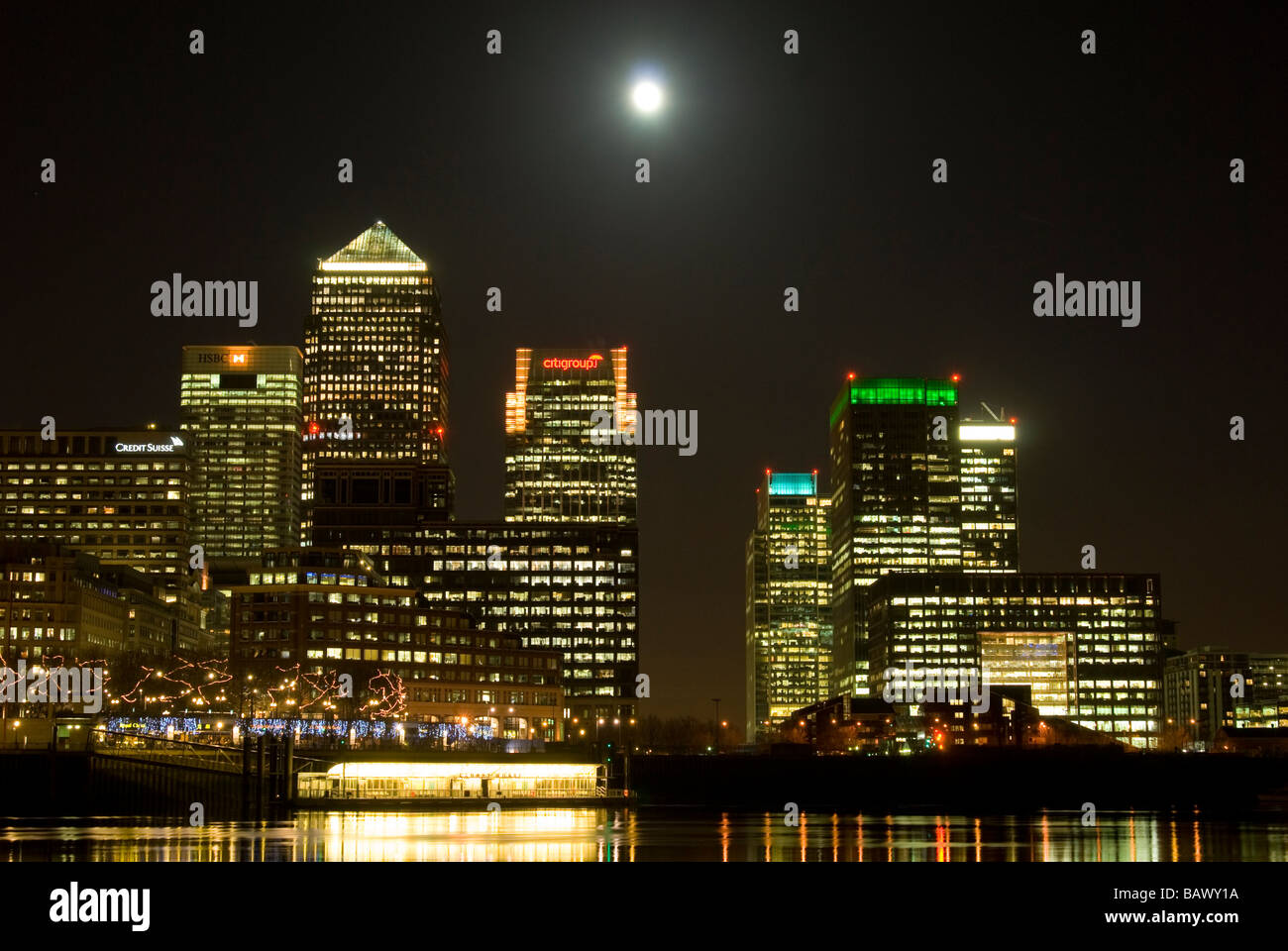 Canary Wharf at Night Stock Photo - Alamy